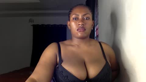 Snapshot of lick_my_pussyyy226651 chatting on May 20, 7:47 am caira online show from May 20, 7:47 am