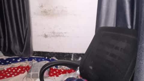 Snapshot of lick_pussyjuice chatting on February 4, 2:17 am kimani online show from February 4, 2:17 am