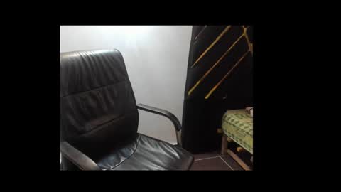 Snapshot of lick_pussyjuice chatting on February 17, 4:53 am kimani online show from February 17, 4:53 am