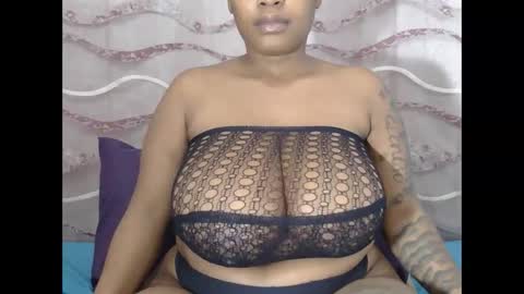 lickabletash98 online show from October 20, 7:25 pm