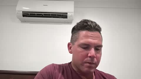 Snapshot of lickitwell29 chatting on January 6, 12:53 pm lickitwell29 online show from January 6, 12:53 pm