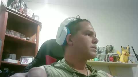 Snapshot of lickitwell29 chatting on February 27, 8:53 pm lickitwell29 online show from February 27, 8:53 pm