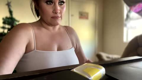 AllieAustyn online show from December 18, 8:36 pm