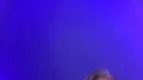 Snapshot of lickyouryoni chatting on December 20, 3:42 pm LickYourYoni online show from December 20, 3:42 pm