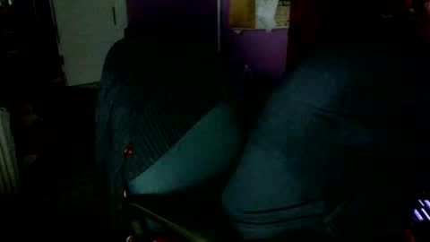 Snapshot of lickyouryoni chatting on September 14, 2:27 pm LickYourYoni online show from September 14, 2:27 pm