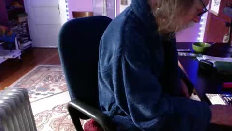 Snapshot of lickyouryoni chatting on March 28, 2:49 pm LickYourYoni online show from March 28, 2:49 pm