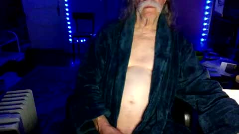 Snapshot of lickyouryoni chatting on April 4, 12:57 pm LickYourYoni online show from April 4, 12:57 pm