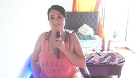 Snapshot of licy_klein chatting on May 21, 9:11 pm Isa online show from May 21, 9:11 pm