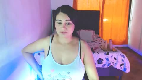 Snapshot of licy_klein chatting on June 4, 10:38 pm Isa online show from June 4, 10:38 pm