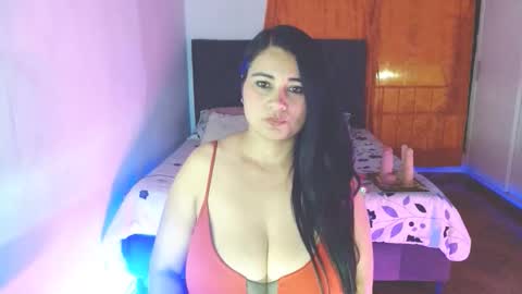 Snapshot of licy_klein chatting on June 8, 1:28 am Isa online show from June 8, 1:28 am