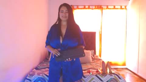 Snapshot of licy_klein chatting on July 28, 9:36 pm Isa online show from July 28, 9:36 pm