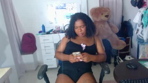 Snapshot of licyevans chatting on May 7, 1:44 am licy online show from May 7, 1:44 am
