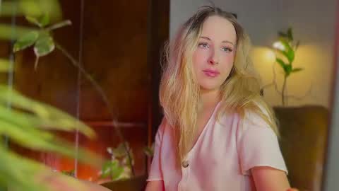 its my birthday today so im offline  but id be so happy if you felt like sending me a birthday love while im away  online show from February 11, 6:13 pm