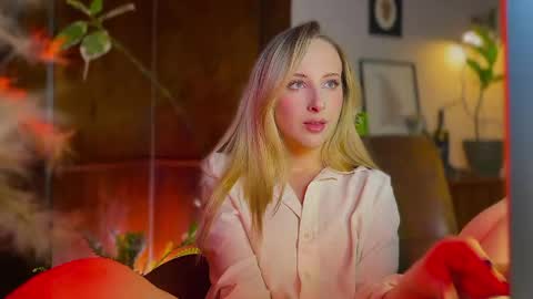 its my birthday today so im offline  but id be so happy if you felt like sending me a birthday love while im away  online show from February 12, 6:14 pm