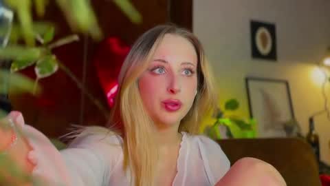 its my birthday today so im offline  but id be so happy if you felt like sending me a birthday love while im away  online show from February 14, 6:15 pm