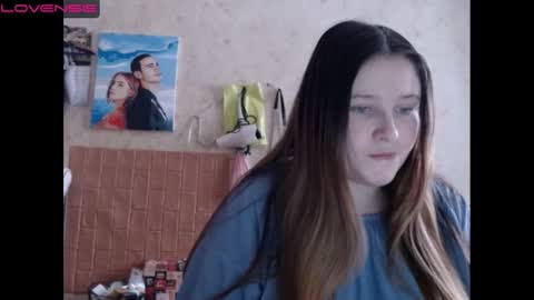 light_lunaa online show from December 6, 8:15 am