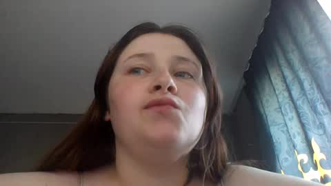 Snapshot of light_lunaa chatting on June 19, 1:15 pm light_lunaa online show from June 19, 1:15 pm