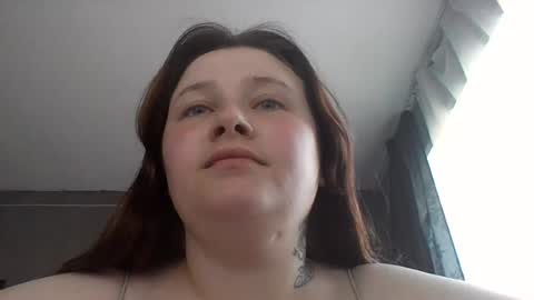 Snapshot of light_lunaa chatting on June 21, 1:24 pm light_lunaa online show from June 21, 1:24 pm