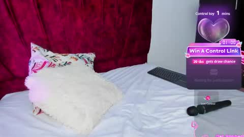 Snapshot of light_missa chatting on June 2, 6:43 pm lisght and missa online show from June 2, 6:43 pm