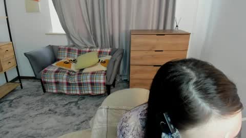 Melissa online show from April 19, 7:07 am