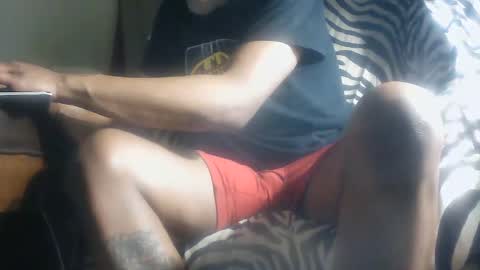 Snapshot of lightscamerawatchme chatting on April 15, 1:23 am lightscamerawatchme online show from April 15, 1:23 am