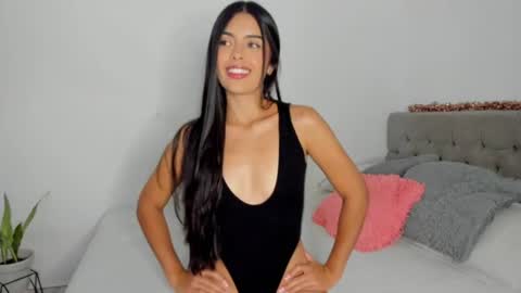 Snapshot of lightshine_ chatting on June 17, 2:14 am Maddie online show from June 17, 2:14 am