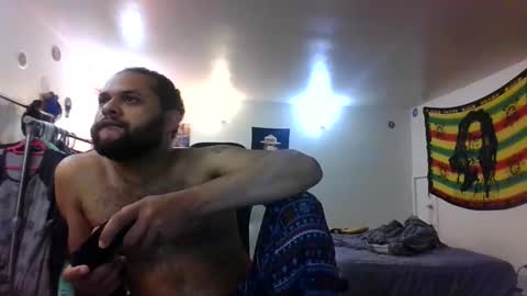 Snapshot of lightskinned666 chatting on October 13, 4:07 pm lightskinned666 online show from October 13, 4:07 pm