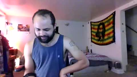 Snapshot of lightskinned666 chatting on May 17, 5:53 pm lightskinned666 online show from May 17, 5:53 pm