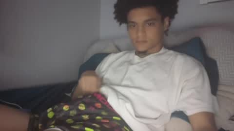 lightskinwithgirth online show from April 14, 5:13 am