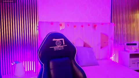 LIHIAN online show from April 9, 12:21 pm