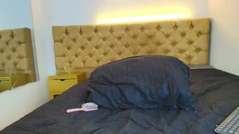 Snapshot of liiaa_sweett_ chatting on May 15, 9:22 pm Liiaa Sweett online show from May 15, 9:22 pm
