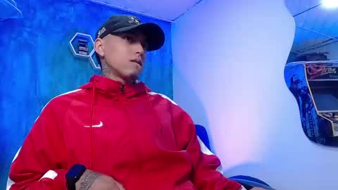 Snapshot of liiaam_lee_ chatting on December 7, 12:24 pm Daniel online show from December 7, 12:24 pm