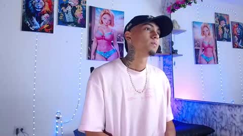 Snapshot of liiaam_lee_ chatting on September 10, 2:50 pm Daniel online show from September 10, 2:50 pm