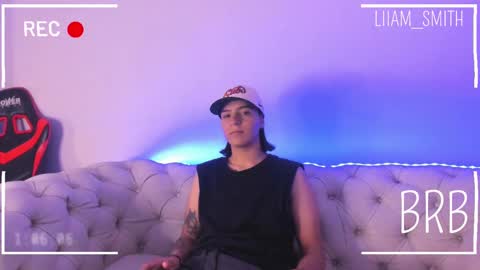 liiam_smith_ online show from January 8, 2:56 pm