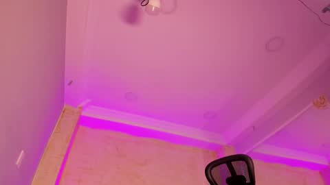 Snapshot of liiamhudson_ chatting on February 12, 7:23 am L I I A M online show from February 12, 7:23 am