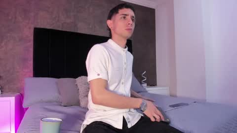 Snapshot of liiamhudson_ chatting on February 14, 4:58 am L I I A M online show from February 14, 4:58 am