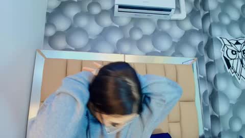 Snapshot of liil_miia chatting on February 2, 7:01 pm Miia online show from February 2, 7:01 pm