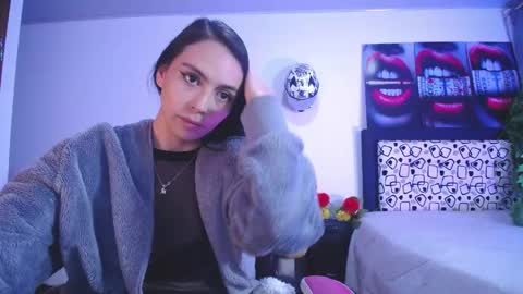 Snapshot of lika_little3 chatting on May 3, 12:38 am Liika online show from May 3, 12:38 am