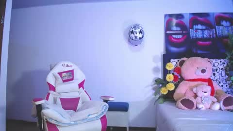 Snapshot of lika_little3 chatting on June 8, 12:58 am Liika online show from June 8, 12:58 am