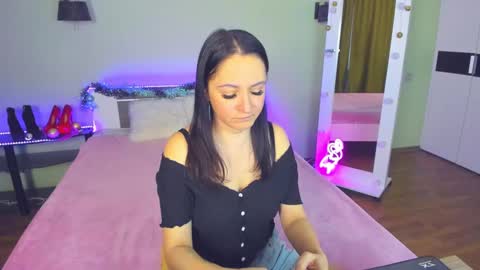 Snapshot of likaa_likaa chatting on December 5, 11:27 am Lika online show from December 5, 11:27 am