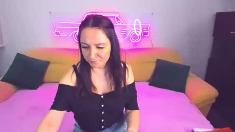 Snapshot of likaa_likaa chatting on December 19, 11:29 am Lika online show from December 19, 11:29 am