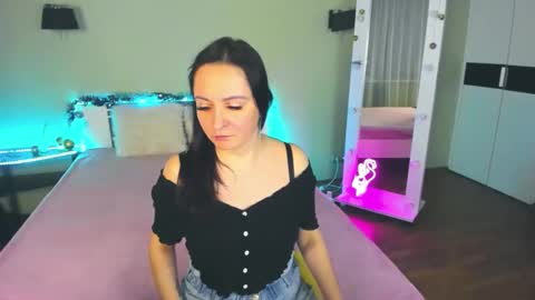 Snapshot of likaa_likaa chatting on December 22, 3:55 pm Lika online show from December 22, 3:55 pm