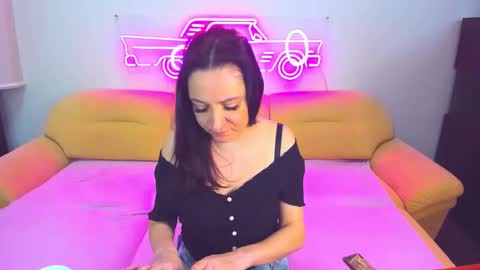 Snapshot of likaa_likaa chatting on December 26, 9:55 am Lika online show from December 26, 9:55 am