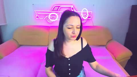 Snapshot of likaa_likaa chatting on December 26, 12:59 pm Lika online show from December 26, 12:59 pm