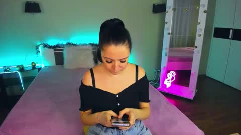 Snapshot of likaa_likaa chatting on January 8, 1:41 pm Lika online show from January 8, 1:41 pm