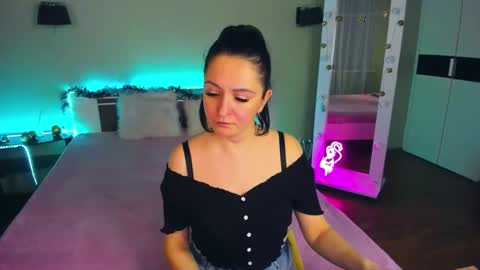 Snapshot of likaa_likaa chatting on January 8, 4:44 pm Lika online show from January 8, 4:44 pm