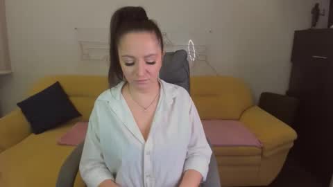 Snapshot of likaa_likaa chatting on October 3, 4:04 pm Lika online show from October 3, 4:04 pm