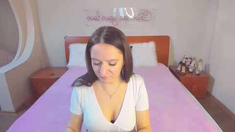 Snapshot of likaa_likaa chatting on April 3, 12:58 pm Lika online show from April 3, 12:58 pm