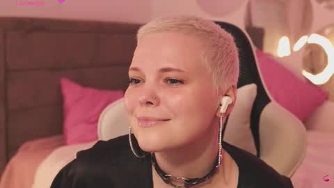 Snapshot of likaaberry chatting on February 4, 2:23 pm likaaberry online show from February 4, 2:23 pm