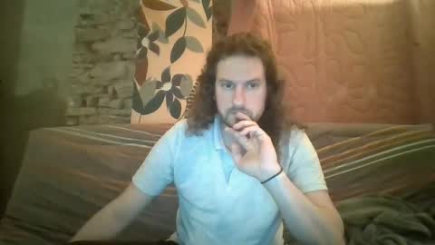Snapshot of likeabanana chatting on March 11, 8:42 pm likeabanana online show from March 11, 8:42 pm